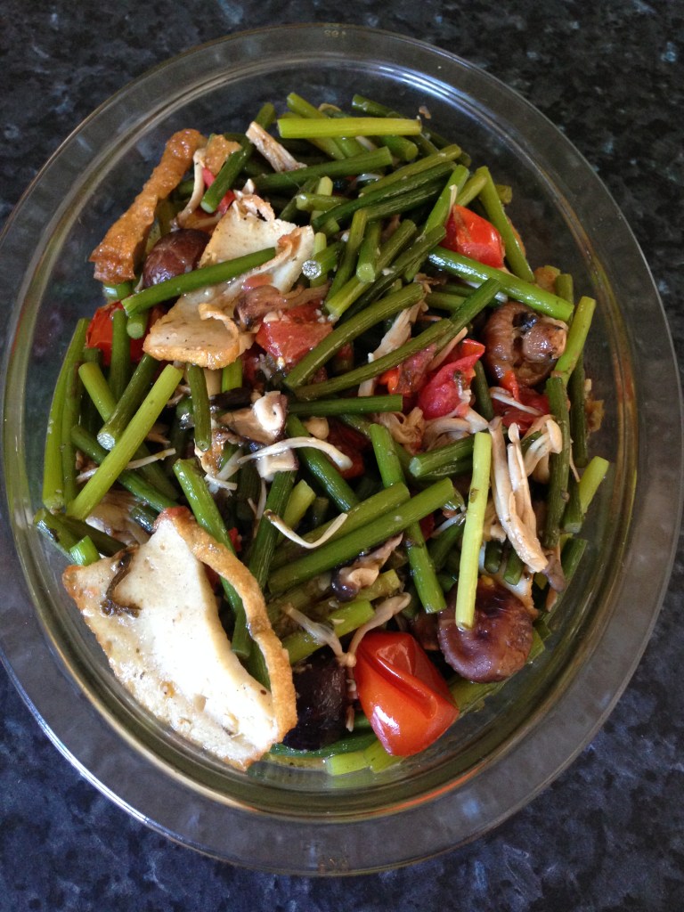 Stir fry garlic stems with mix mushroom and fish cake.JPG